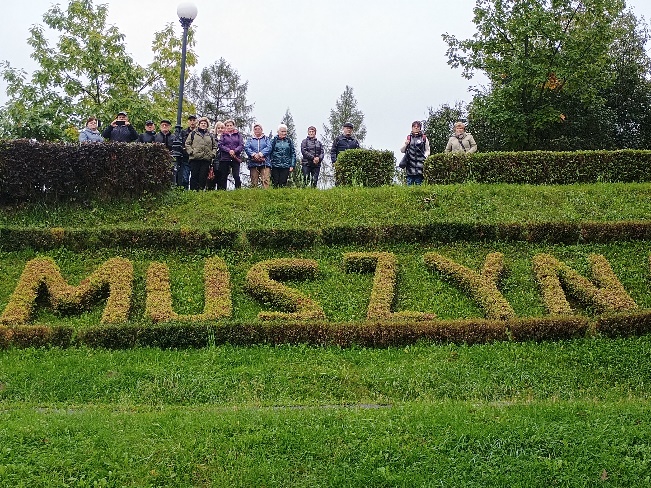 GOPS Gorlice zdjęcie seniorów podczas zajęć