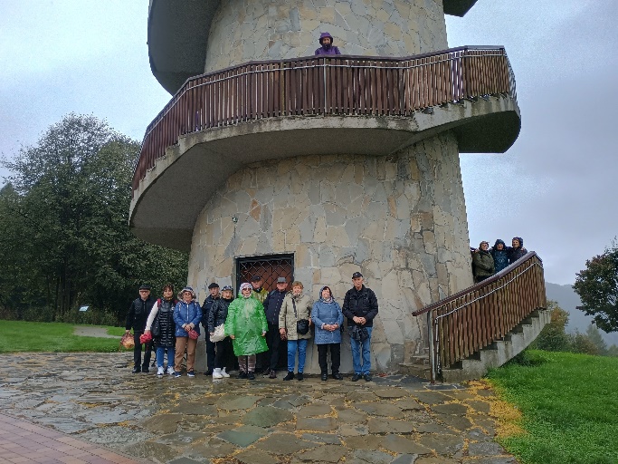 GOPS Gorlice zdjęcie seniorów podczas zajęć