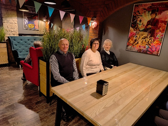 GOPS Gorlice zdjęcie seniorów podczas zajęć