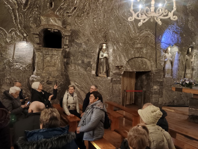 GOPS Gorlice zdjęcie seniorów podczas zajęć