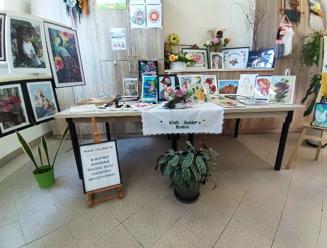 GOPS Gorlice zdjęcie seniorów podczas zajęć