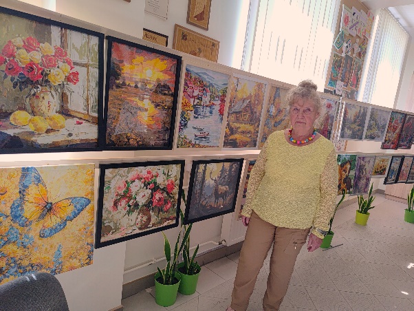 GOPS Gorlice zdjęcie seniorów podczas zajęć