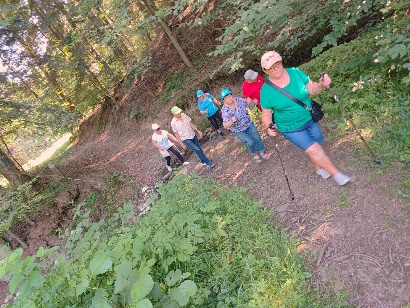 GOPS Gorlice zdjęcie seniorów podczas zajęć
