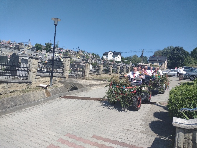 GOPS Gorlice zdjęcie seniorów podczas zajęć