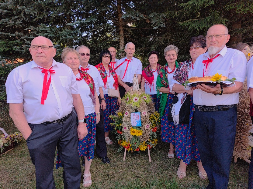 GOPS Gorlice zdjęcie seniorów podczas zajęć